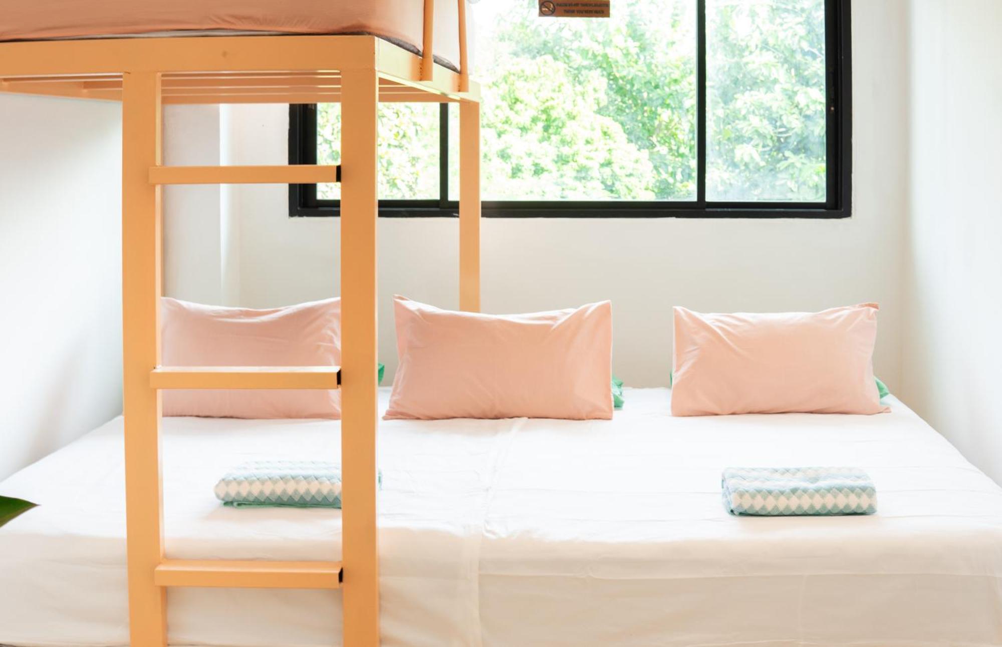 Easy Sunday Khaosan Bangkok Hotel Exterior foto