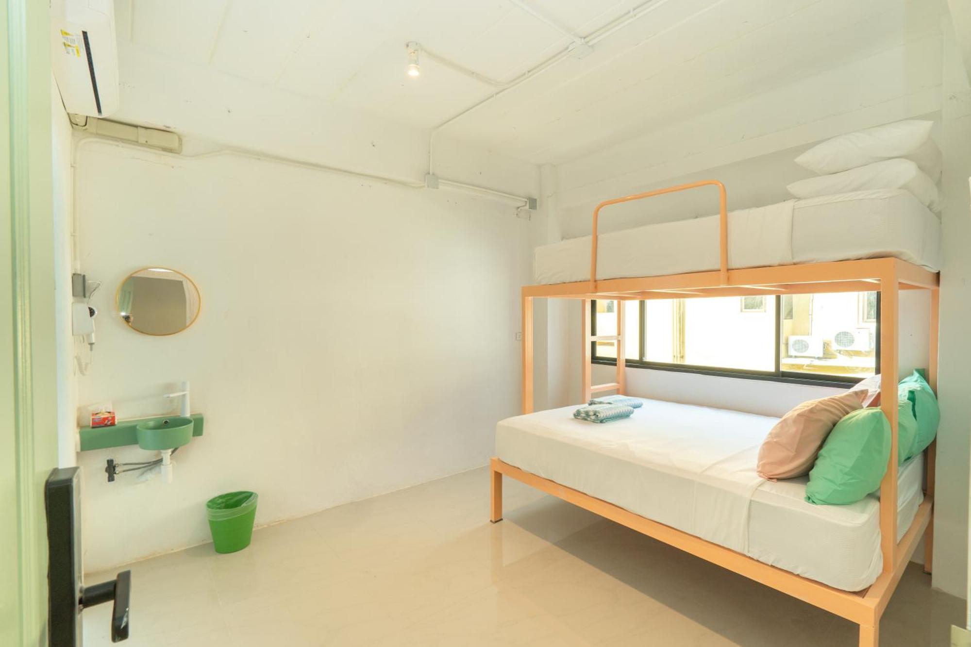 Easy Sunday Khaosan Bangkok Hotel Exterior foto